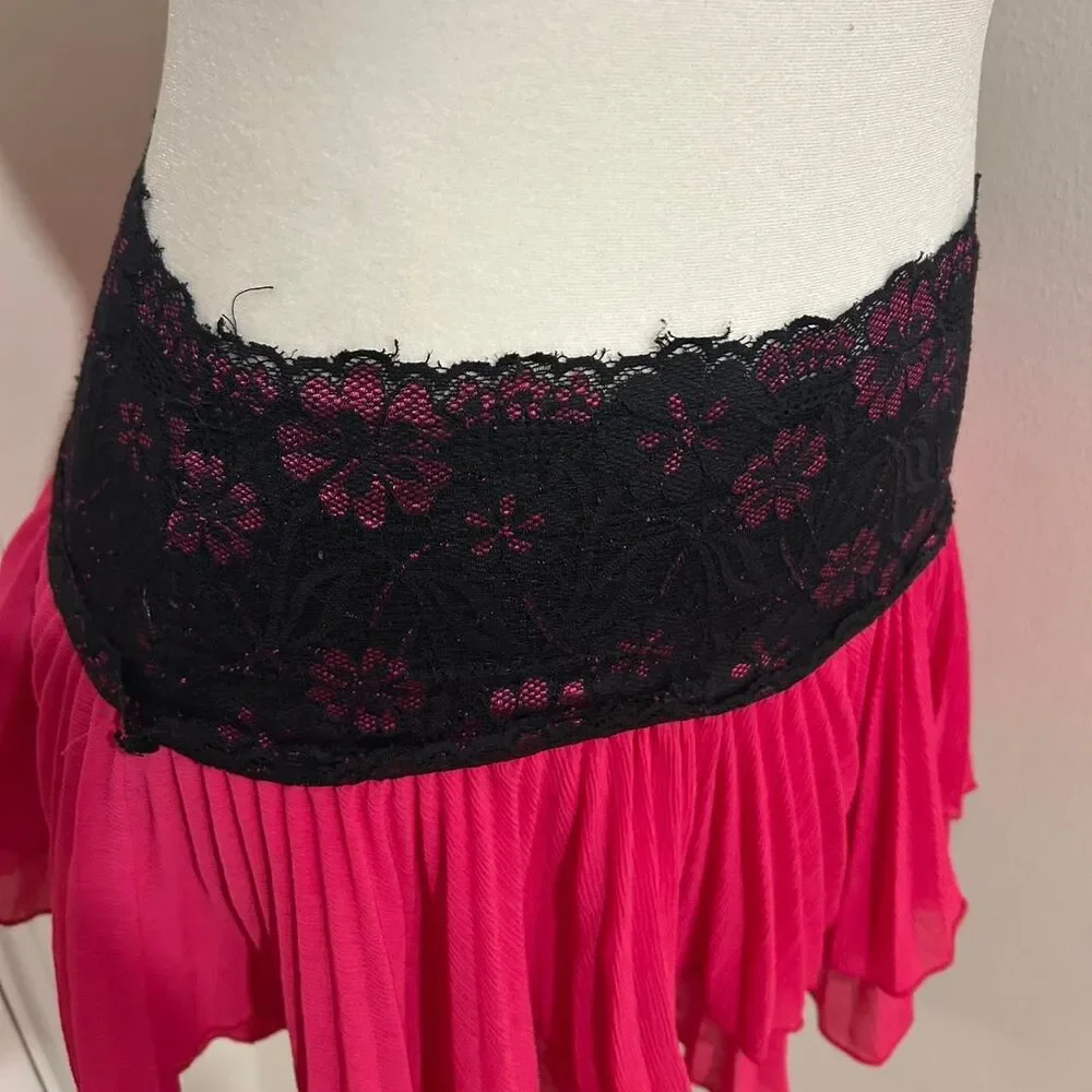 Forever 21 Y2k Lace Pleated Mini Skirt